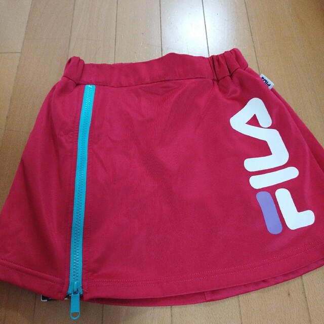 FILA(フィラ)の値下げ！フィラ　スカート140 キッズ/ベビー/マタニティのキッズ服女の子用(90cm~)(スカート)の商品写真