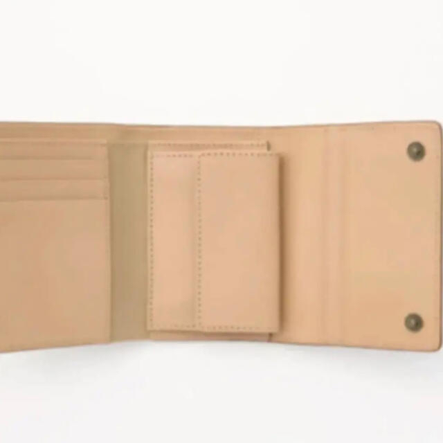 MUJI (無印良品)(ムジルシリョウヒン)の【新品】MUJI イタリア産ヌメ革は三つ折り財布   メンズのファッション小物(折り財布)の商品写真