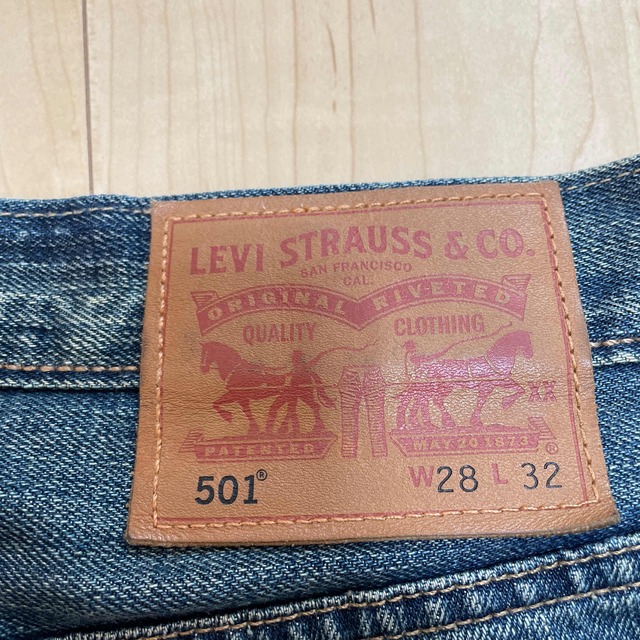 Levi's(リーバイス)のリーバイス 501 レギュラージーンズ 【正規品】 メンズのパンツ(デニム/ジーンズ)の商品写真