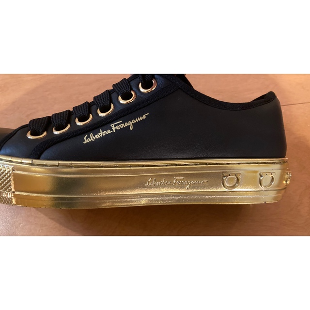 SALVATORE FERRAGAMO サルバトーレ・フェラガモ スニーカー - スニーカー