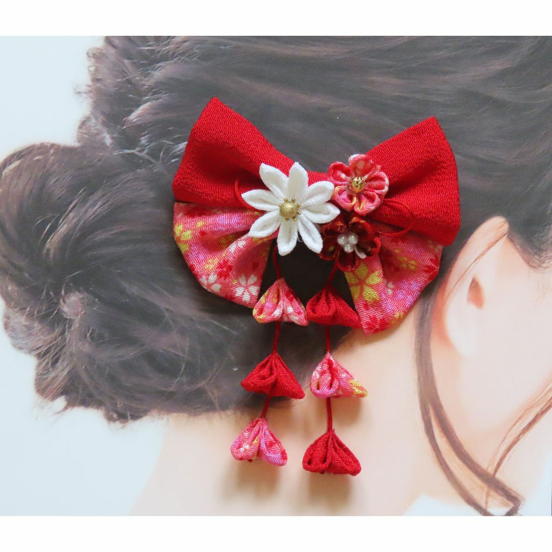 赤とピンク色のつまみ細工リボン髪飾り下がり付（ヘアクリップ）　和装　式典等に ハンドメイドのアクセサリー(ヘアアクセサリー)の商品写真