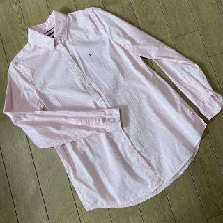 トミーヒルフィガー(TOMMY HILFIGER)のTOMMY HILFIGER ピンクストライプシャツ(シャツ/ブラウス(長袖/七分))