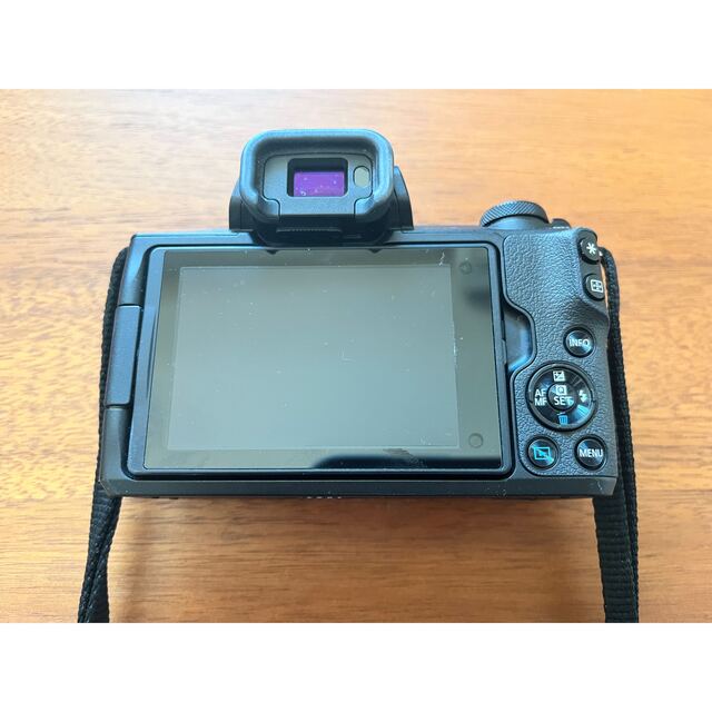 Canon(キヤノン)の◆ Canon EOS Kiss M ミラーレスカメラ　中古品◆ スマホ/家電/カメラのカメラ(ミラーレス一眼)の商品写真