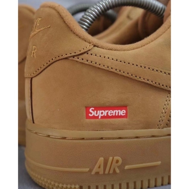 Supreme(シュプリーム)のSupreme × Nike Air Force 1 Low Wheat メンズの靴/シューズ(スニーカー)の商品写真