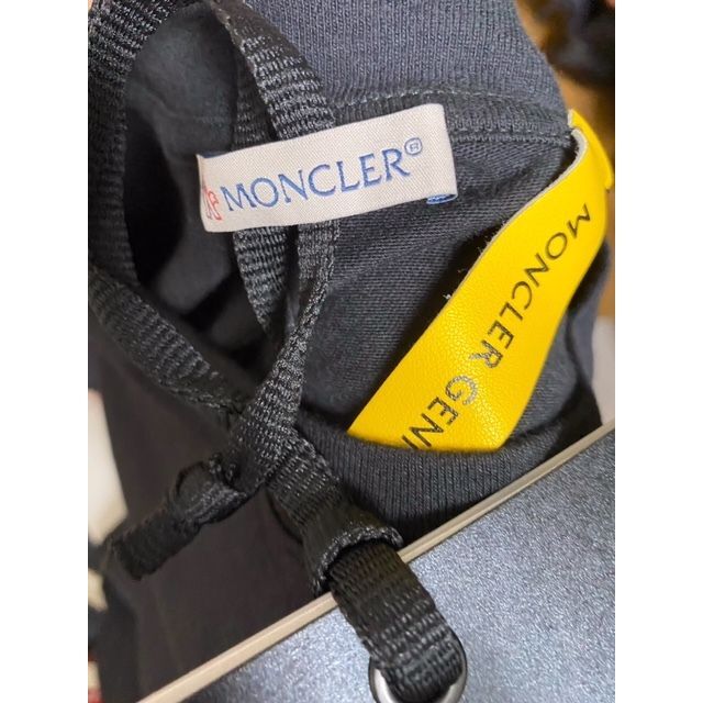 MONCLER(モンクレール)のサイズL◆新品◆モンクレールGENIUS FRAGMENT ロゴTシャツ メンズ メンズのトップス(Tシャツ/カットソー(半袖/袖なし))の商品写真