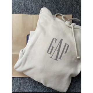 ギャップ(GAP)のGAP 光る ロゴパーカー リフレクター ホワイト　即発送(パーカー)