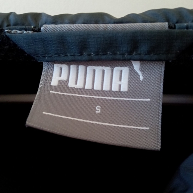 PUMA(プーマ)のクーコ様PUMAウィンドブレーカー レディースのジャケット/アウター(ナイロンジャケット)の商品写真