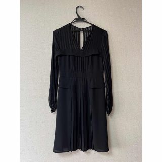 ビーシービージーマックスアズリア(BCBGMAXAZRIA)の【超美品】BCBG 大人sexyワンピース(ひざ丈ワンピース)