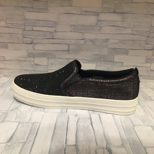 SKECHERS(スケッチャーズ)のスケッチャーズ　レディーススニーカー　スリッポン　キラキラシューズ　新品　靴 レディースの靴/シューズ(スニーカー)の商品写真