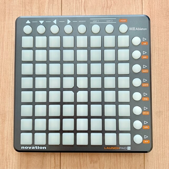 novation LAUNCHPAD S 1