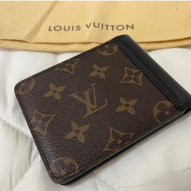 LOUIS VUITTON(ルイヴィトン)のルイヴィトン　M93801 二つ折り財布 メンズのファッション小物(折り財布)の商品写真