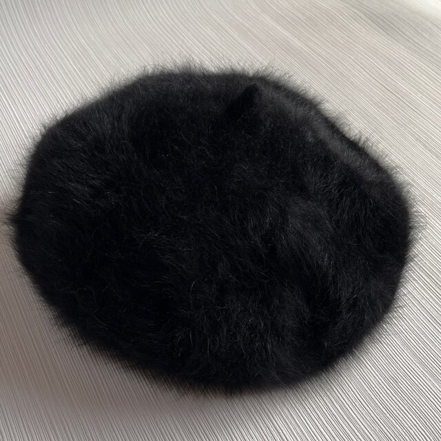 ファー　ベレー帽　ブラック レディースの帽子(ハンチング/ベレー帽)の商品写真