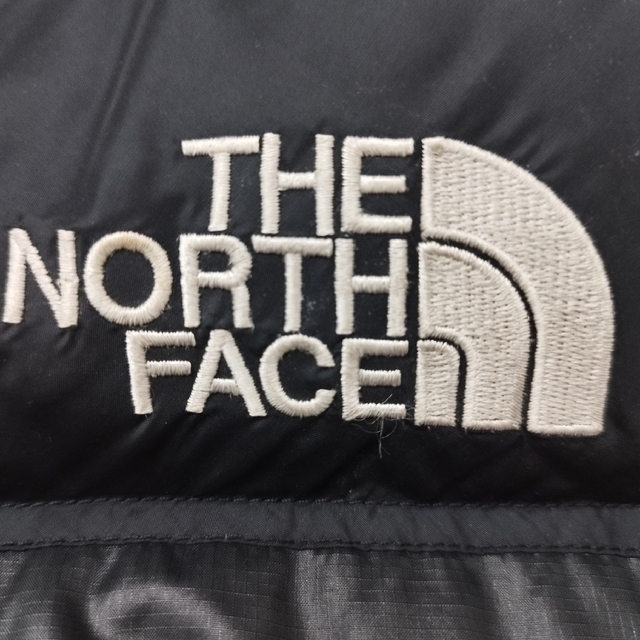 THE NORTH FACE(ザノースフェイス)のNORTHFACE ノースフェイス ダウンベスト700 メンズのジャケット/アウター(ダウンベスト)の商品写真