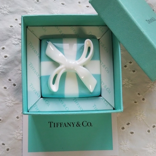 大きいサイズTiffany&Co.陶器ブルーボックス小物入れ www