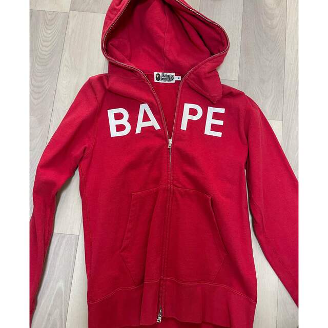 パーカーA BATHING APE  BAPE パーカー　RED