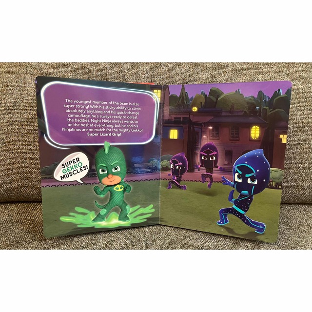 パジャマスク PJMASKS My Busy Book フィギュア付 英語絵本の通販 by