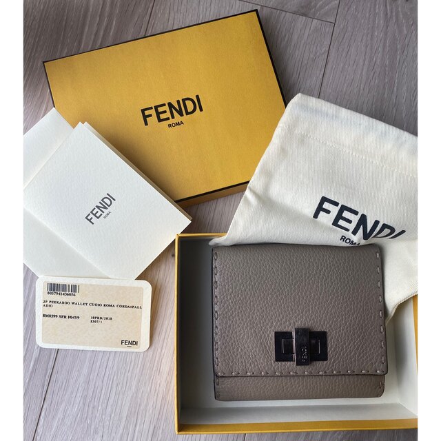 FENDI  セレリアミニ　ピーカブー