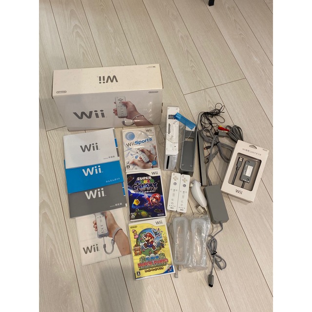 Wii(ウィー)のWii   &  ゲームソフト３個　動作確認済 エンタメ/ホビーのゲームソフト/ゲーム機本体(家庭用ゲーム機本体)の商品写真