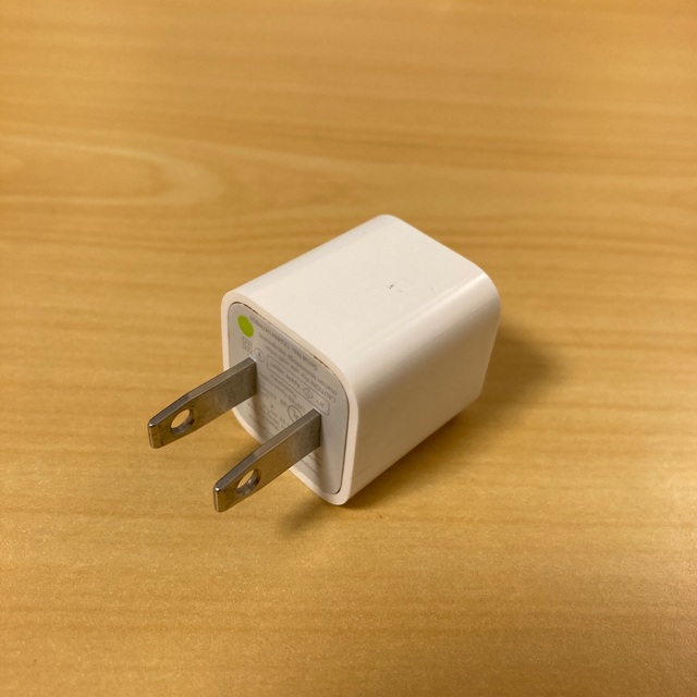 Apple(アップル)のApple 純正品 電源アダプタ 5W スマホ/家電/カメラの生活家電(変圧器/アダプター)の商品写真