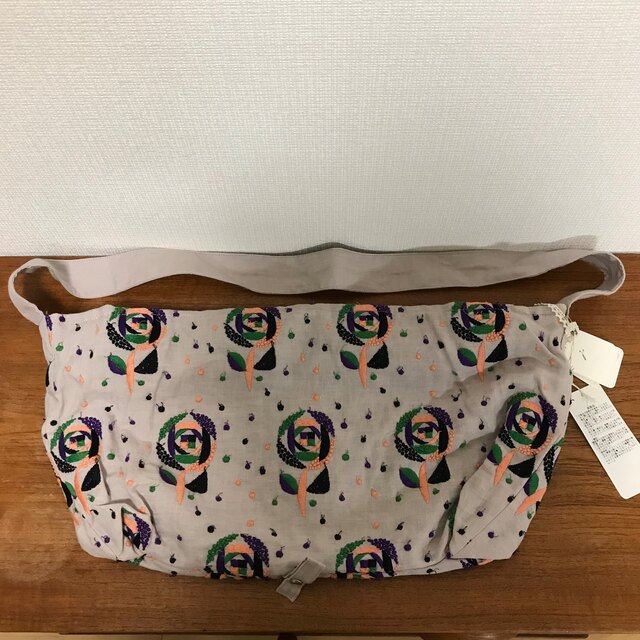 mina perhonen(ミナペルホネン)のあげは様専用⭐︎ミナペルホネンmina perhonen  ボディバッグ小 レディースのバッグ(ボディバッグ/ウエストポーチ)の商品写真