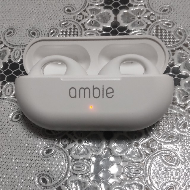 週末限定価！ ambie sound earcuffs AM-TW01 ホワイト