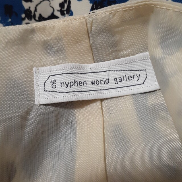 E hyphen world gallery(イーハイフンワールドギャラリー)の古着 E hyphen world gallery ワンピース　白色　花柄　模様 レディースのワンピース(ひざ丈ワンピース)の商品写真