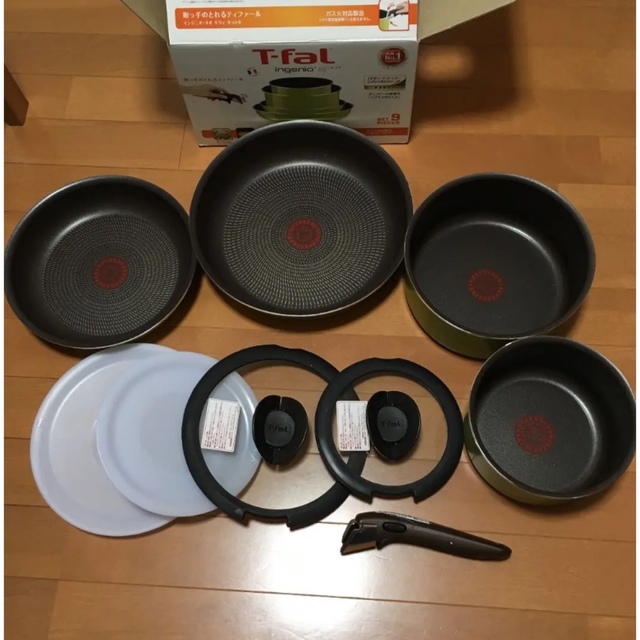 T-fal(ティファール)の【新品、未使用品】ティファールＴ-falインジニオ・ネオ9点セット インテリア/住まい/日用品のキッチン/食器(鍋/フライパン)の商品写真