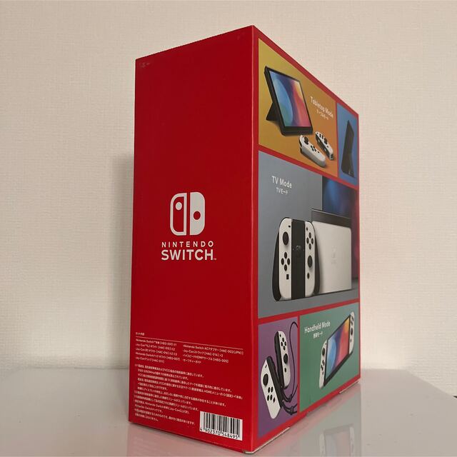 Nintendo Switch(ニンテンドースイッチ)の新品　10/30購入Nintendo Switch 有機EL ホワイト 本体 エンタメ/ホビーのゲームソフト/ゲーム機本体(家庭用ゲーム機本体)の商品写真