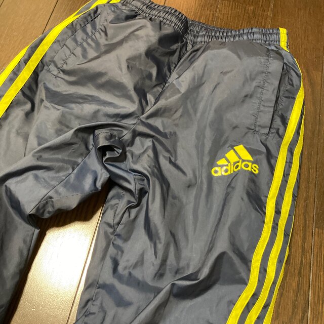 adidas(アディダス)のアディダスシャカシャカズボン　 キッズ/ベビー/マタニティのキッズ服男の子用(90cm~)(パンツ/スパッツ)の商品写真