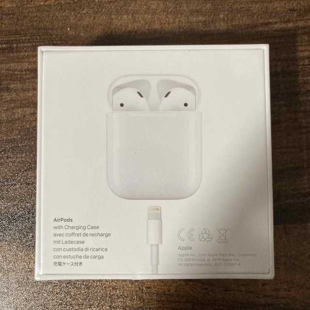 AirPods with Charging Case 第2世代