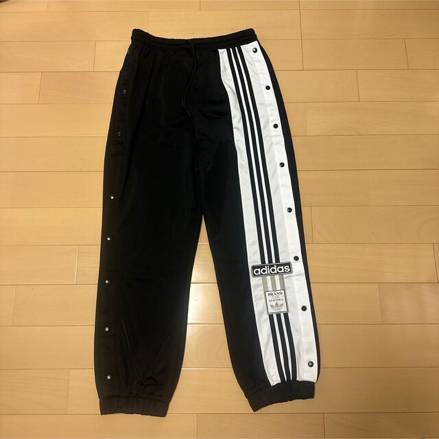 adidas  アディダス　オリジナルス　twice着用　アディブレイクパンツ