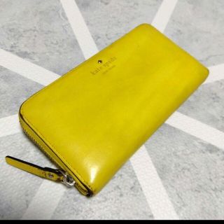 ケイトスペードニューヨーク(kate spade new york)の[訳あり] kate spade NEW YORK 長財布 黄色 ドット柄(財布)