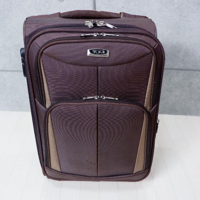 TUMI(トゥミ)のTUMI　トゥミ　キャリーケース　スーツケース　35L　ブラウン　ナイロン メンズのバッグ(トラベルバッグ/スーツケース)の商品写真