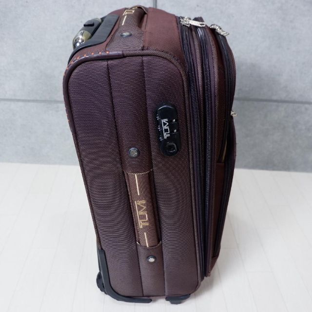 TUMI(トゥミ)のTUMI　トゥミ　キャリーケース　スーツケース　35L　ブラウン　ナイロン メンズのバッグ(トラベルバッグ/スーツケース)の商品写真