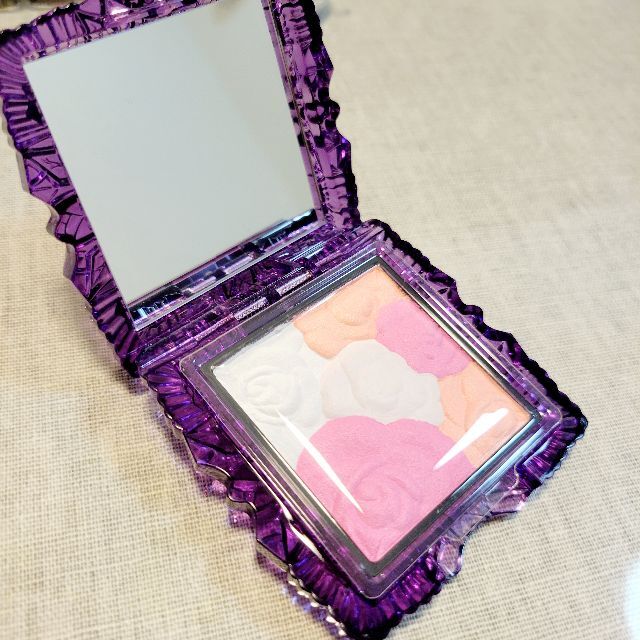 ANNA SUI(アナスイ)のANNA SUI ローズチークカラー N01 コスメ/美容のベースメイク/化粧品(チーク)の商品写真