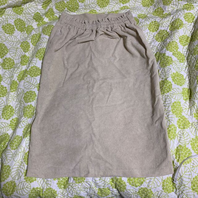 しまむら(シマムラ)のコーデュロイスカート　膝下　しまむら　ほぼ未使用 レディースのスカート(ひざ丈スカート)の商品写真