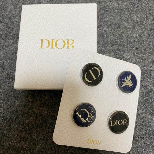 Christian Dior(クリスチャンディオール)のDior ディオール　ノベルティ　ピンバッジ レディースのファッション小物(その他)の商品写真