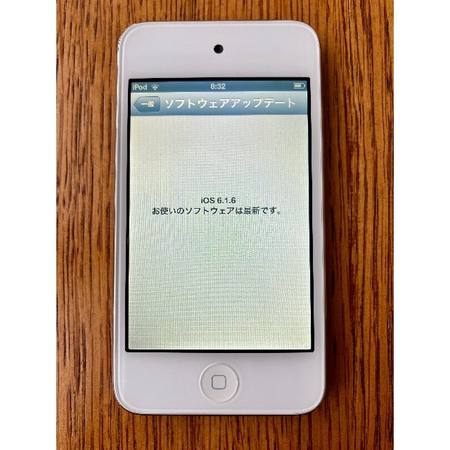 iPod touch(アイポッドタッチ)のiPod touch 第4世代 16GB ホワイト スマホ/家電/カメラのオーディオ機器(ポータブルプレーヤー)の商品写真