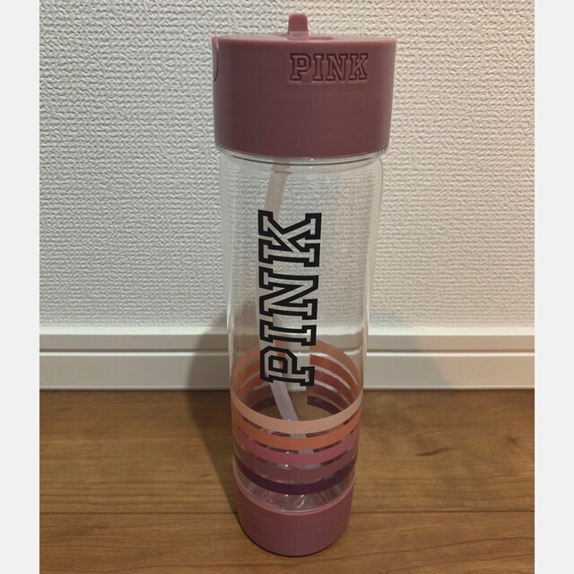 Victoria's Secret(ヴィクトリアズシークレット)のVictoria's Secret PINK ウォーターボトル インテリア/住まい/日用品のキッチン/食器(タンブラー)の商品写真