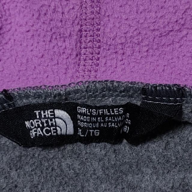 THE NORTH FACE(ザノースフェイス)の【THE NORTH FACE】 パーカー 紫・黒   刺繍ロゴ 古着 XL レディースのジャケット/アウター(ブルゾン)の商品写真