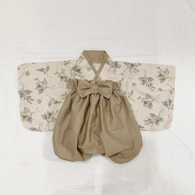 メーカー再生品 ハンドメイド ベビー袴 牡丹 百合 ベージュ