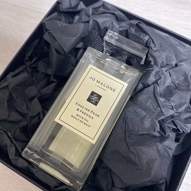 Jo Malone(ジョーマローン)のジョーマローンロンドン　ペアー＆フリージア　バスオイル　30ml コスメ/美容のボディケア(入浴剤/バスソルト)の商品写真