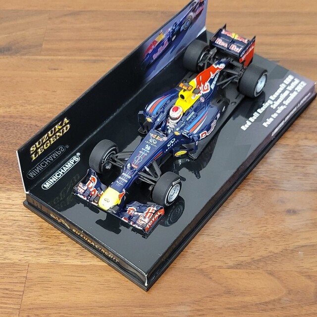 鈴鹿レジェンド 1/43ミニチャンプス ベッテル レッドブルRB8 日本GP