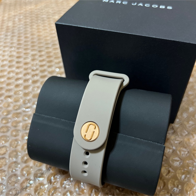 MARC JACOBS(マークジェイコブス)のMARC JACOBS スマートウォッチ 腕時計 レディースのファッション小物(腕時計)の商品写真