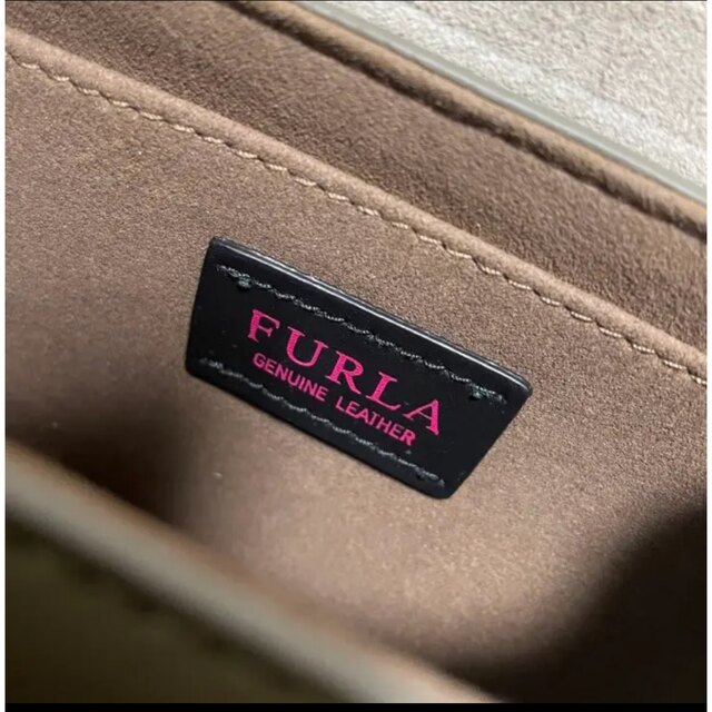 Furla(フルラ)のFURLA/レア/ショルダーバッグ/パイソン/ヘビ/蛇/カーキ/オリーブ/希少品 レディースのバッグ(ショルダーバッグ)の商品写真