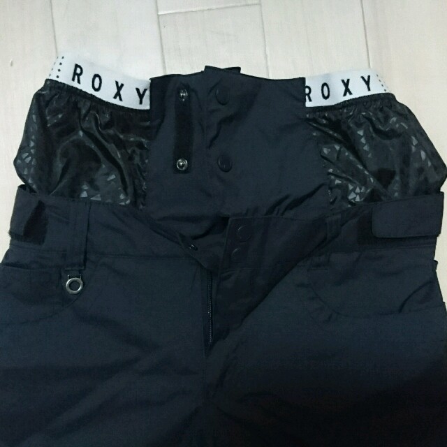 Roxy(ロキシー)の値下げ！ロキシー スノボウェア(パンツのみ) スポーツ/アウトドアのスノーボード(その他)の商品写真