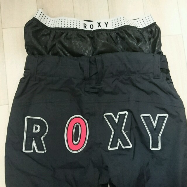 Roxy(ロキシー)の値下げ！ロキシー スノボウェア(パンツのみ) スポーツ/アウトドアのスノーボード(その他)の商品写真