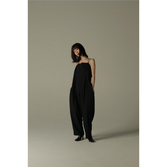 TODAYFUL(トゥデイフル)の【未使用】louren back open cocoon jumpsuit レディースのパンツ(オールインワン)の商品写真