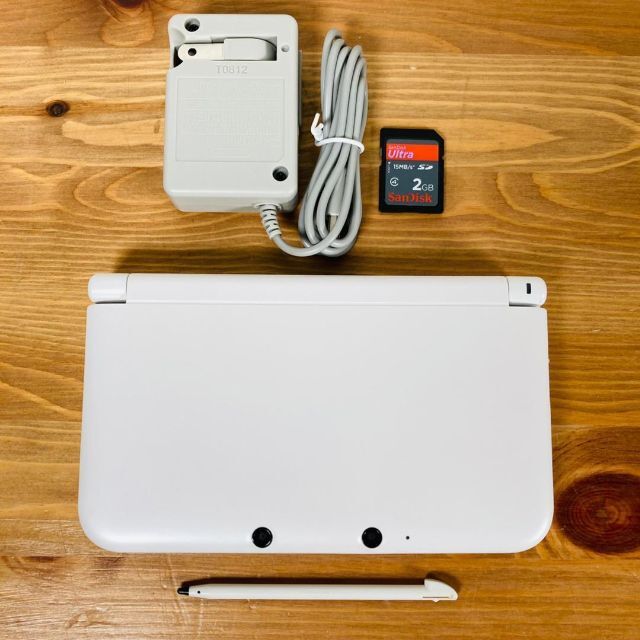 美品】 ニンテンドー3DS LL ホワイト 最新発見 51.0%OFF tweedmill.co.uk