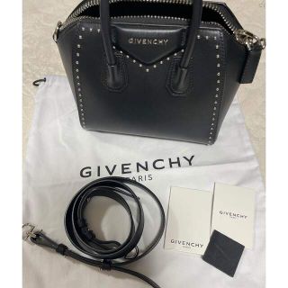 ジバンシィ(GIVENCHY)の正規品　お値下げ期間中　GIVENCHY バッグ (ショルダーバッグ)